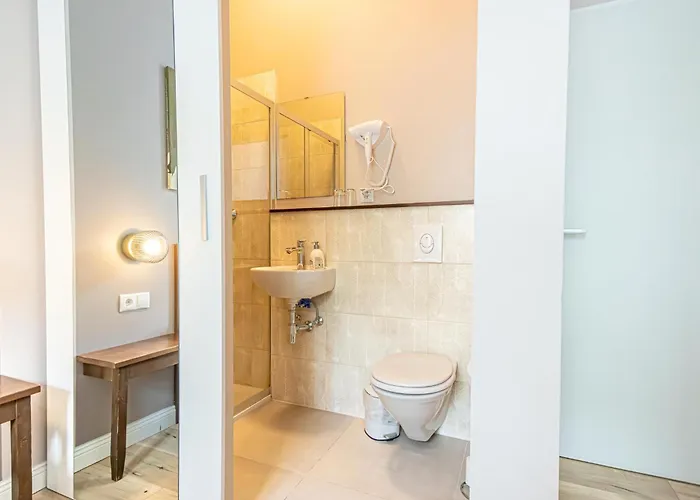 1 Aprt & 5 Stylish Rooms, Comfort & Convenience Combined Appartement Wenen