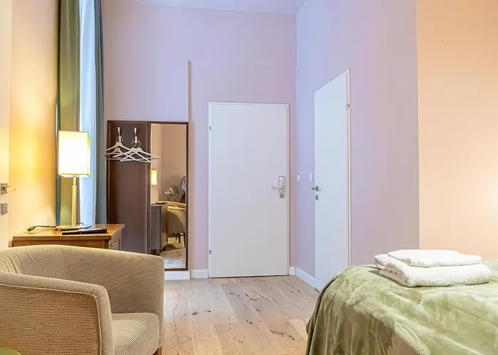 1 Aprt & 5 Stylish Rooms, Comfort & Convenience Combined * Wenen