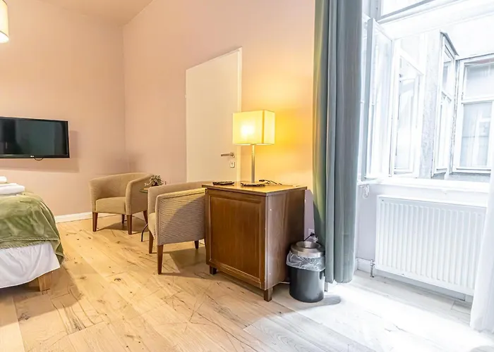 Appartement 1 Aprt & 5 Stylish Rooms, Comfort & Convenience Combined Wenen
