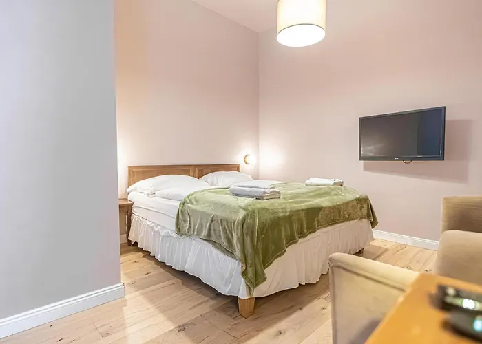 1 Aprt & 5 Stylish Rooms, Comfort & Convenience Combined Wenen