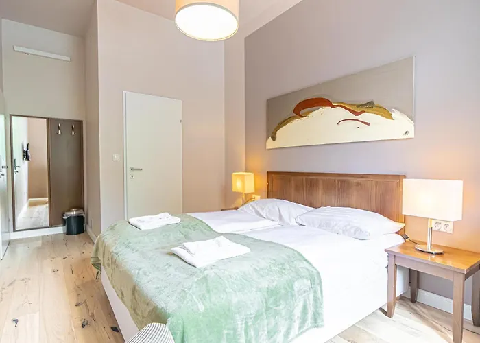 Appartement 1 Aprt & 5 Stylish Rooms, Comfort & Convenience Combined Wenen