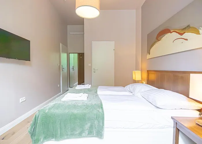 Appartement 1 Aprt & 5 Stylish Rooms, Comfort & Convenience Combined Wenen