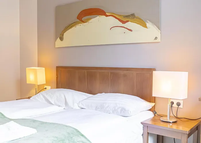 1 Aprt & 5 Stylish Rooms, Comfort & Convenience Combined Appartement