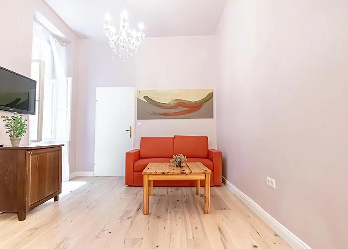 Appartement 1 Aprt & 5 Stylish Rooms, Comfort & Convenience Combined Wenen