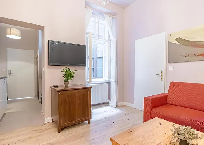 1 Aprt & 5 Stylish Rooms, Comfort & Convenience Combined Wenen