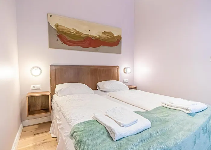 Appartement 1 Aprt & 5 Stylish Rooms, Comfort & Convenience Combined Wenen